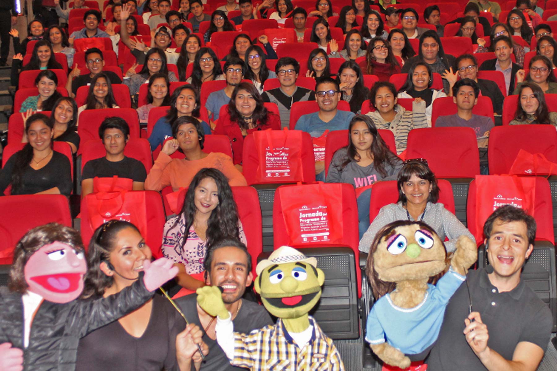 FOTO-UPC_BAJA-PERÚ-2016_2.jpg