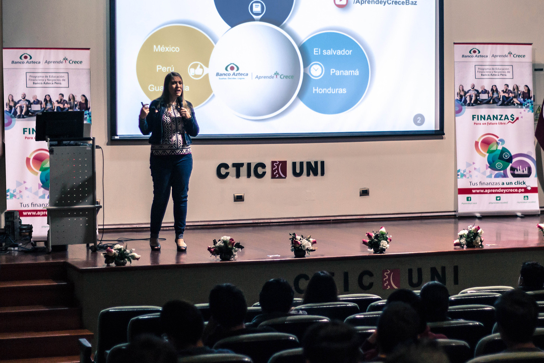Universitarios en capacitación
