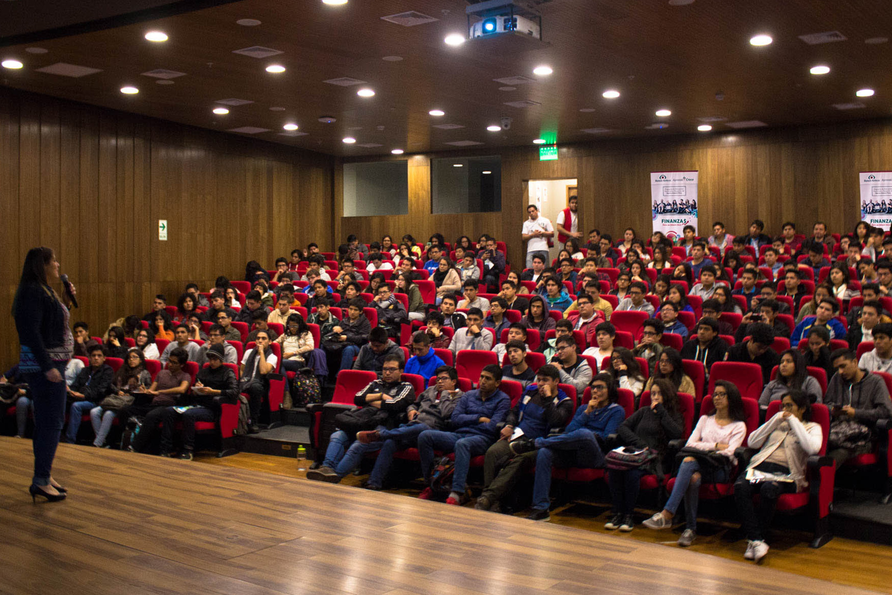 Taller para jóvenes universitarios