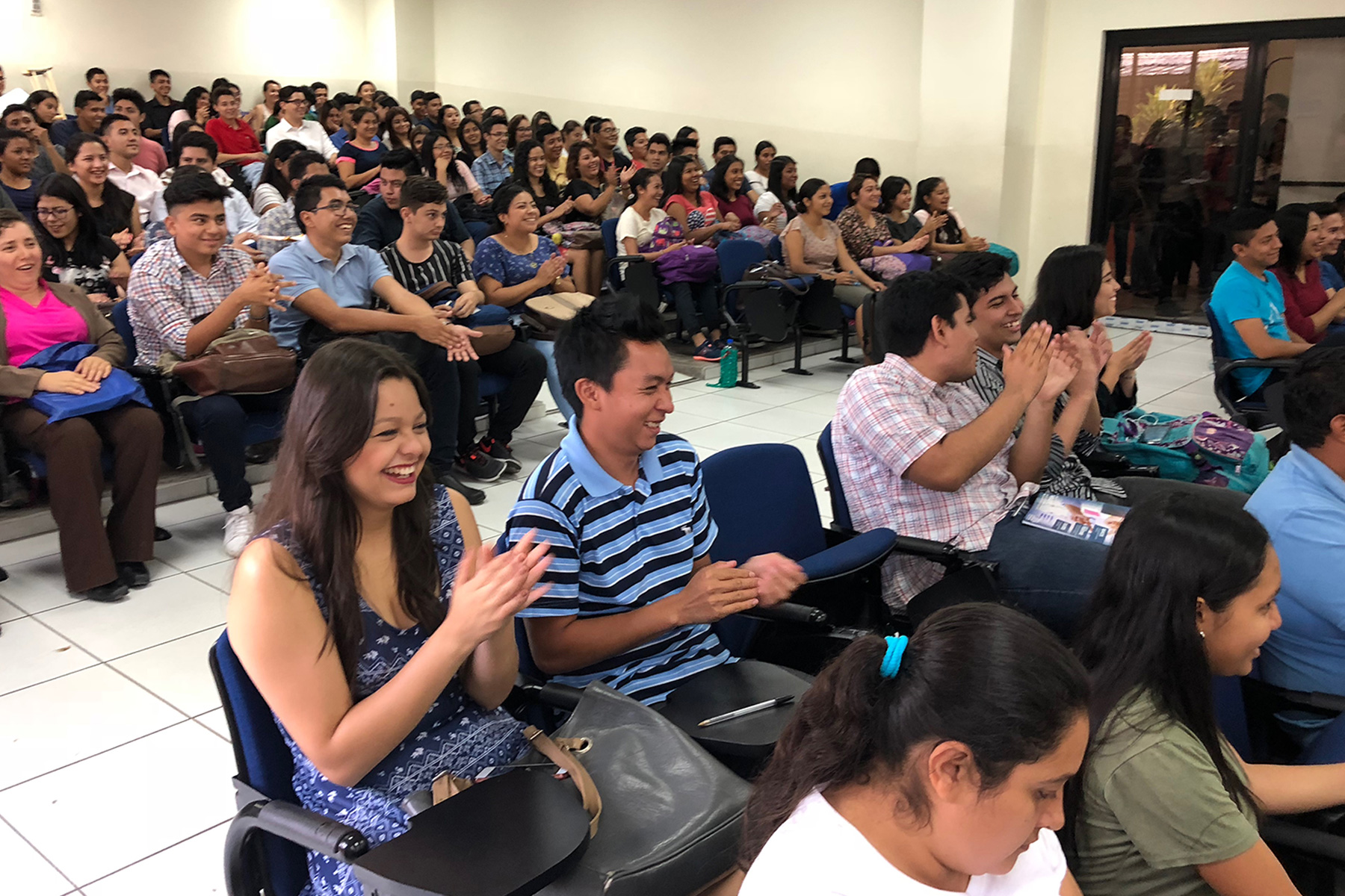 Stand Up Universidad El Salvador GMW Marzo 2018